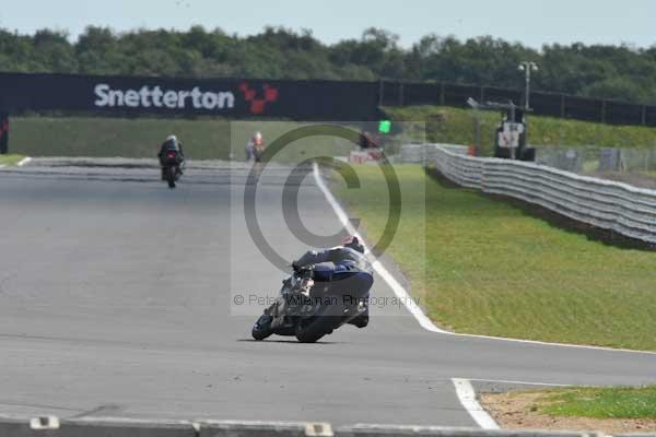 Motorcycle action photographs;Trackday digital images;event digital images;eventdigitalimages;no limits trackday;peter wileman photography;snetterton;snetterton circuit norfolk;snetterton photographs;trackday;trackday photos