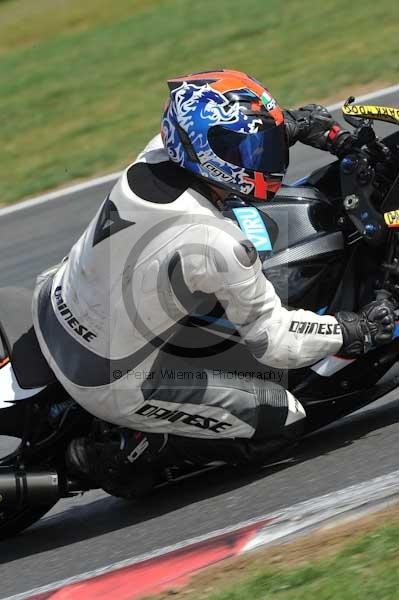 Motorcycle action photographs;Trackday digital images;event digital images;eventdigitalimages;no limits trackday;peter wileman photography;snetterton;snetterton circuit norfolk;snetterton photographs;trackday;trackday photos