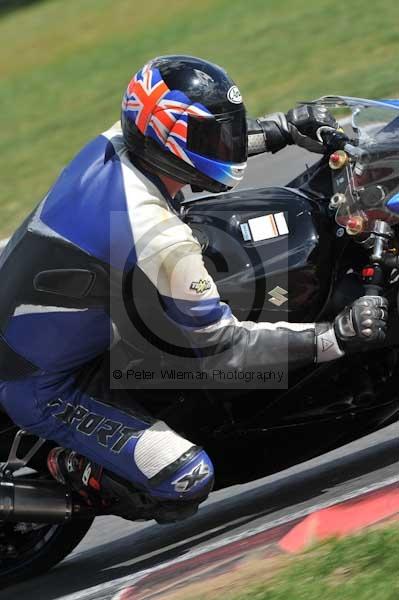 Motorcycle action photographs;Trackday digital images;event digital images;eventdigitalimages;no limits trackday;peter wileman photography;snetterton;snetterton circuit norfolk;snetterton photographs;trackday;trackday photos