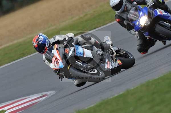Motorcycle action photographs;Trackday digital images;event digital images;eventdigitalimages;no limits trackday;peter wileman photography;snetterton;snetterton circuit norfolk;snetterton photographs;trackday;trackday photos