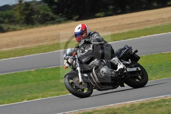 Motorcycle action photographs;Trackday digital images;event digital images;eventdigitalimages;no limits trackday;peter wileman photography;snetterton;snetterton circuit norfolk;snetterton photographs;trackday;trackday photos