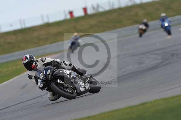 Motorcycle action photographs;Trackday digital images;event digital images;eventdigitalimages;no limits trackday;peter wileman photography;snetterton;snetterton circuit norfolk;snetterton photographs;trackday;trackday photos