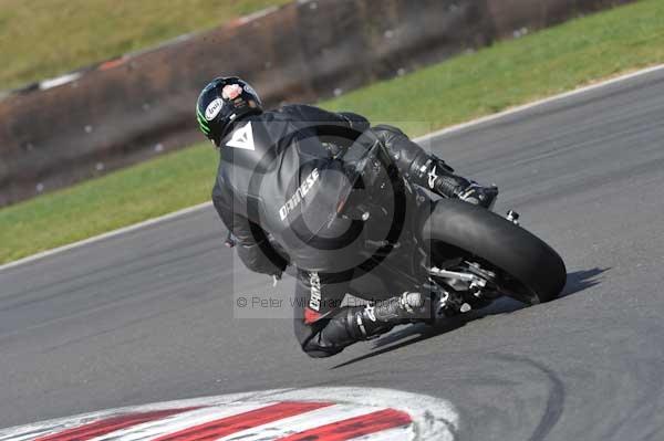 Motorcycle action photographs;Trackday digital images;event digital images;eventdigitalimages;no limits trackday;peter wileman photography;snetterton;snetterton circuit norfolk;snetterton photographs;trackday;trackday photos
