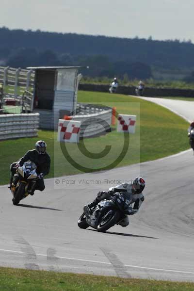 Motorcycle action photographs;Trackday digital images;event digital images;eventdigitalimages;no limits trackday;peter wileman photography;snetterton;snetterton circuit norfolk;snetterton photographs;trackday;trackday photos