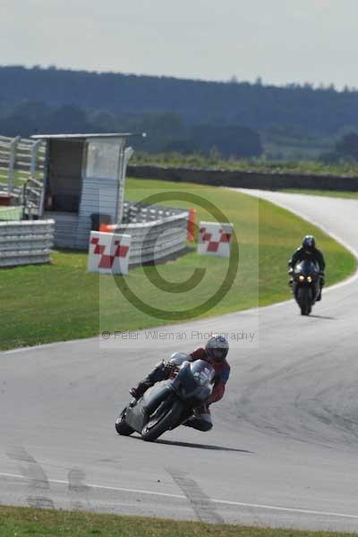Motorcycle action photographs;Trackday digital images;event digital images;eventdigitalimages;no limits trackday;peter wileman photography;snetterton;snetterton circuit norfolk;snetterton photographs;trackday;trackday photos