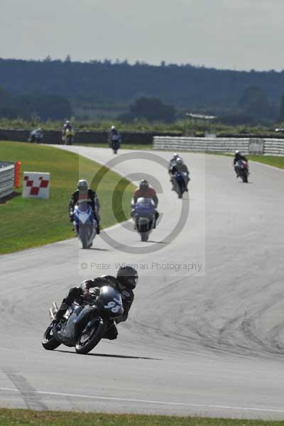 Motorcycle action photographs;Trackday digital images;event digital images;eventdigitalimages;no limits trackday;peter wileman photography;snetterton;snetterton circuit norfolk;snetterton photographs;trackday;trackday photos