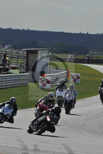 Motorcycle action photographs;Trackday digital images;event digital images;eventdigitalimages;no limits trackday;peter wileman photography;snetterton;snetterton circuit norfolk;snetterton photographs;trackday;trackday photos