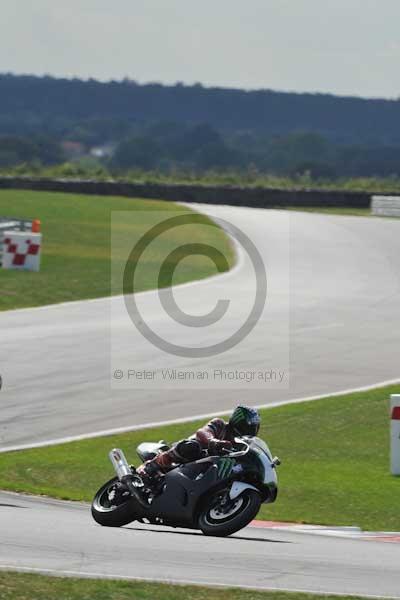 Motorcycle action photographs;Trackday digital images;event digital images;eventdigitalimages;no limits trackday;peter wileman photography;snetterton;snetterton circuit norfolk;snetterton photographs;trackday;trackday photos