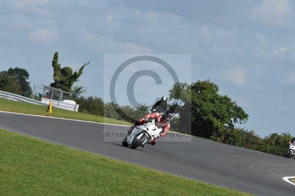 Motorcycle action photographs;Trackday digital images;event digital images;eventdigitalimages;no limits trackday;peter wileman photography;snetterton;snetterton circuit norfolk;snetterton photographs;trackday;trackday photos
