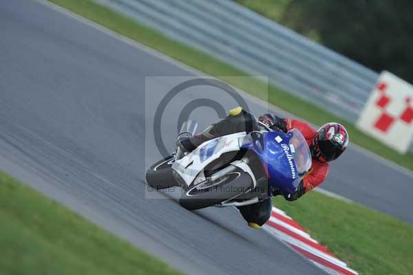 Motorcycle action photographs;Trackday digital images;event digital images;eventdigitalimages;no limits trackday;peter wileman photography;snetterton;snetterton circuit norfolk;snetterton photographs;trackday;trackday photos