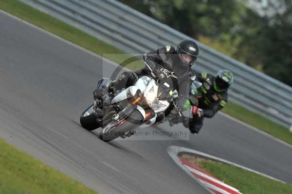 Motorcycle action photographs;Trackday digital images;event digital images;eventdigitalimages;no limits trackday;peter wileman photography;snetterton;snetterton circuit norfolk;snetterton photographs;trackday;trackday photos