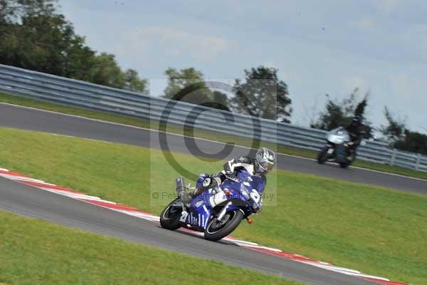 Motorcycle action photographs;Trackday digital images;event digital images;eventdigitalimages;no limits trackday;peter wileman photography;snetterton;snetterton circuit norfolk;snetterton photographs;trackday;trackday photos