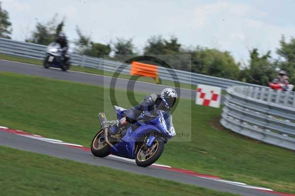 Motorcycle action photographs;Trackday digital images;event digital images;eventdigitalimages;no limits trackday;peter wileman photography;snetterton;snetterton circuit norfolk;snetterton photographs;trackday;trackday photos
