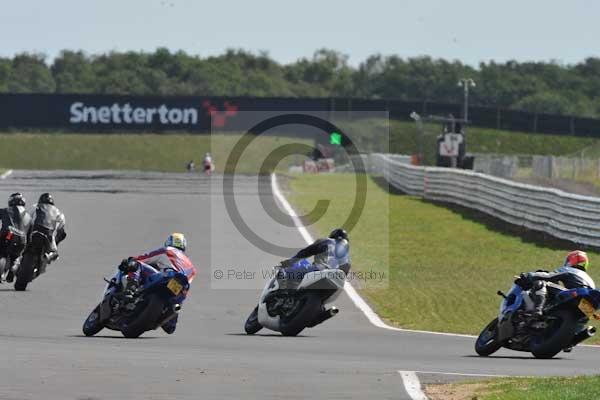 Motorcycle action photographs;Trackday digital images;event digital images;eventdigitalimages;no limits trackday;peter wileman photography;snetterton;snetterton circuit norfolk;snetterton photographs;trackday;trackday photos