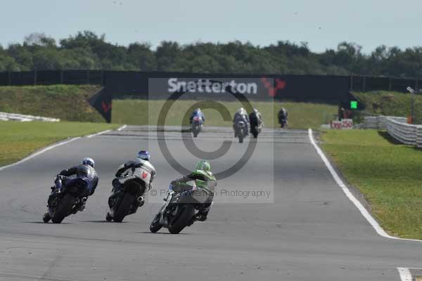 Motorcycle action photographs;Trackday digital images;event digital images;eventdigitalimages;no limits trackday;peter wileman photography;snetterton;snetterton circuit norfolk;snetterton photographs;trackday;trackday photos