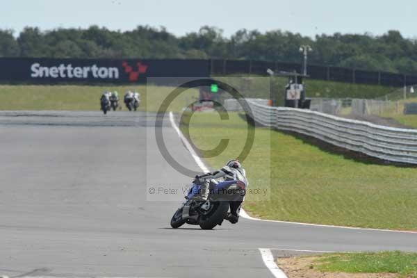 Motorcycle action photographs;Trackday digital images;event digital images;eventdigitalimages;no limits trackday;peter wileman photography;snetterton;snetterton circuit norfolk;snetterton photographs;trackday;trackday photos
