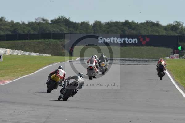 Motorcycle action photographs;Trackday digital images;event digital images;eventdigitalimages;no limits trackday;peter wileman photography;snetterton;snetterton circuit norfolk;snetterton photographs;trackday;trackday photos