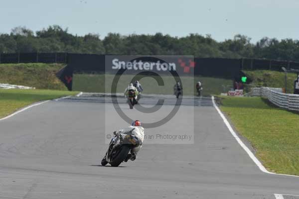 Motorcycle action photographs;Trackday digital images;event digital images;eventdigitalimages;no limits trackday;peter wileman photography;snetterton;snetterton circuit norfolk;snetterton photographs;trackday;trackday photos