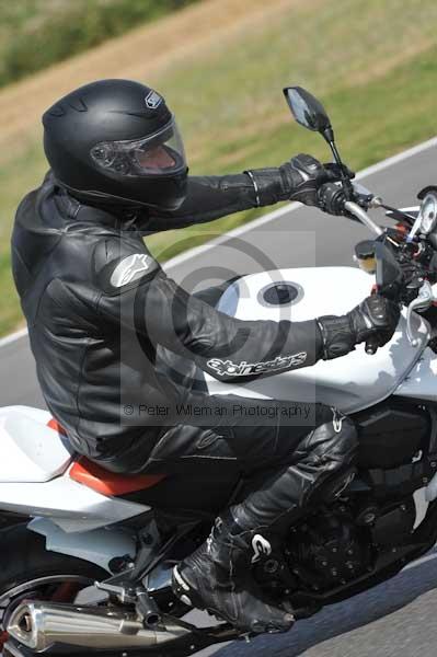 Motorcycle action photographs;Trackday digital images;event digital images;eventdigitalimages;no limits trackday;peter wileman photography;snetterton;snetterton circuit norfolk;snetterton photographs;trackday;trackday photos