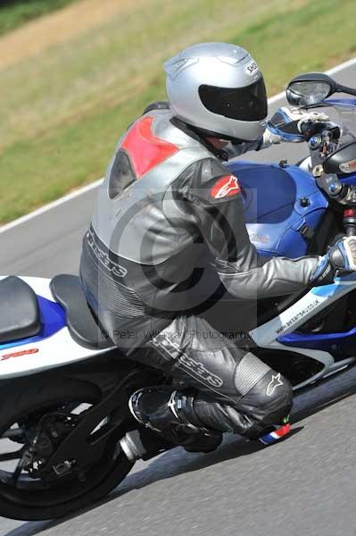 Motorcycle action photographs;Trackday digital images;event digital images;eventdigitalimages;no limits trackday;peter wileman photography;snetterton;snetterton circuit norfolk;snetterton photographs;trackday;trackday photos