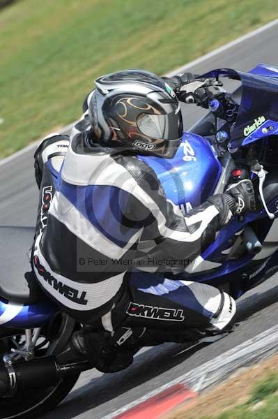 Motorcycle action photographs;Trackday digital images;event digital images;eventdigitalimages;no limits trackday;peter wileman photography;snetterton;snetterton circuit norfolk;snetterton photographs;trackday;trackday photos
