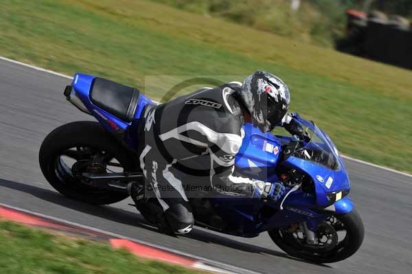 Motorcycle action photographs;Trackday digital images;event digital images;eventdigitalimages;no limits trackday;peter wileman photography;snetterton;snetterton circuit norfolk;snetterton photographs;trackday;trackday photos
