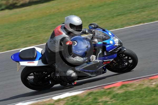 Motorcycle action photographs;Trackday digital images;event digital images;eventdigitalimages;no limits trackday;peter wileman photography;snetterton;snetterton circuit norfolk;snetterton photographs;trackday;trackday photos