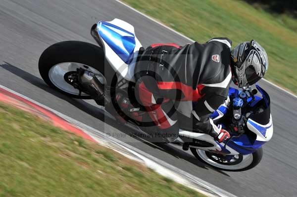 Motorcycle action photographs;Trackday digital images;event digital images;eventdigitalimages;no limits trackday;peter wileman photography;snetterton;snetterton circuit norfolk;snetterton photographs;trackday;trackday photos
