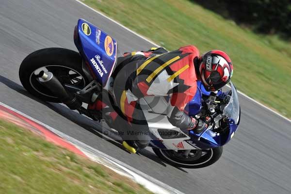 Motorcycle action photographs;Trackday digital images;event digital images;eventdigitalimages;no limits trackday;peter wileman photography;snetterton;snetterton circuit norfolk;snetterton photographs;trackday;trackday photos