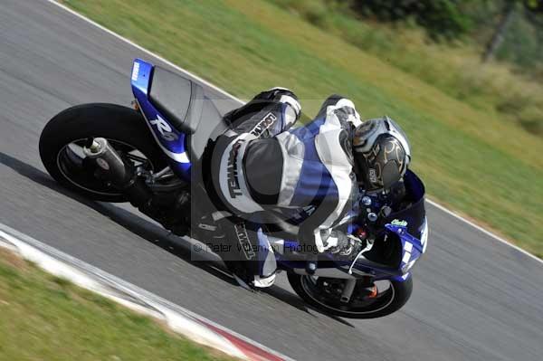 Motorcycle action photographs;Trackday digital images;event digital images;eventdigitalimages;no limits trackday;peter wileman photography;snetterton;snetterton circuit norfolk;snetterton photographs;trackday;trackday photos
