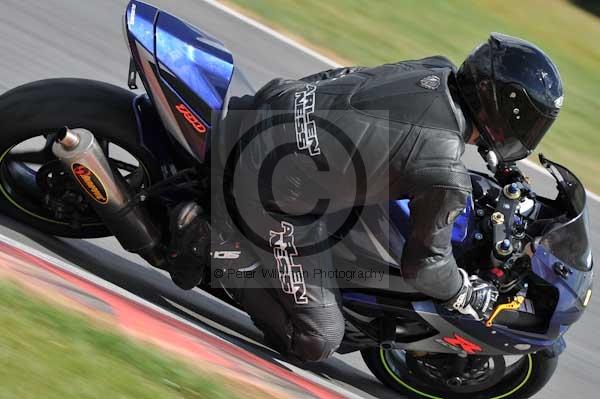 Motorcycle action photographs;Trackday digital images;event digital images;eventdigitalimages;no limits trackday;peter wileman photography;snetterton;snetterton circuit norfolk;snetterton photographs;trackday;trackday photos