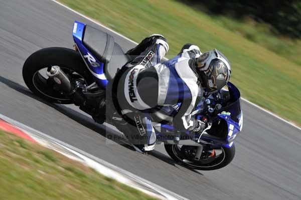 Motorcycle action photographs;Trackday digital images;event digital images;eventdigitalimages;no limits trackday;peter wileman photography;snetterton;snetterton circuit norfolk;snetterton photographs;trackday;trackday photos