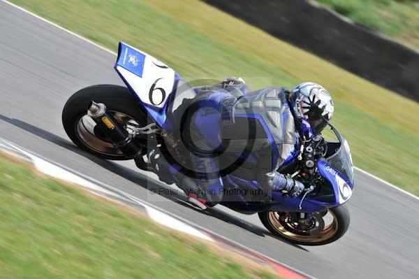 Motorcycle action photographs;Trackday digital images;event digital images;eventdigitalimages;no limits trackday;peter wileman photography;snetterton;snetterton circuit norfolk;snetterton photographs;trackday;trackday photos