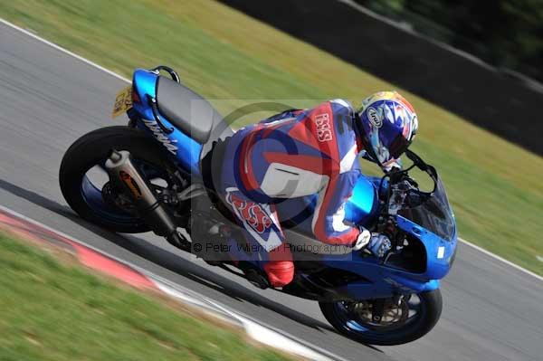 Motorcycle action photographs;Trackday digital images;event digital images;eventdigitalimages;no limits trackday;peter wileman photography;snetterton;snetterton circuit norfolk;snetterton photographs;trackday;trackday photos