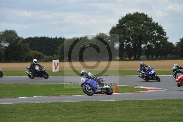 Motorcycle action photographs;Trackday digital images;event digital images;eventdigitalimages;no limits trackday;peter wileman photography;snetterton;snetterton circuit norfolk;snetterton photographs;trackday;trackday photos