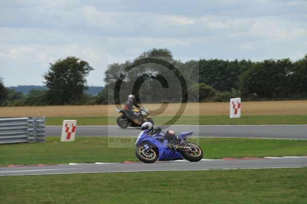 Motorcycle action photographs;Trackday digital images;event digital images;eventdigitalimages;no limits trackday;peter wileman photography;snetterton;snetterton circuit norfolk;snetterton photographs;trackday;trackday photos