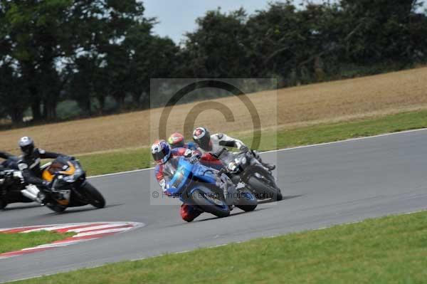 Motorcycle action photographs;Trackday digital images;event digital images;eventdigitalimages;no limits trackday;peter wileman photography;snetterton;snetterton circuit norfolk;snetterton photographs;trackday;trackday photos