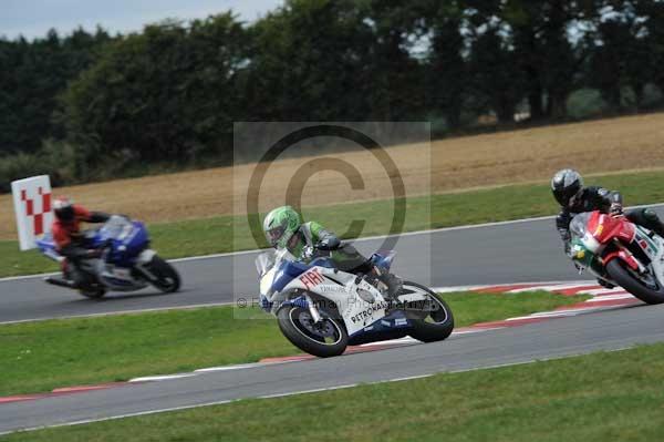 Motorcycle action photographs;Trackday digital images;event digital images;eventdigitalimages;no limits trackday;peter wileman photography;snetterton;snetterton circuit norfolk;snetterton photographs;trackday;trackday photos