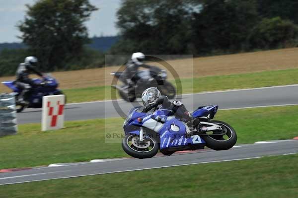 Motorcycle action photographs;Trackday digital images;event digital images;eventdigitalimages;no limits trackday;peter wileman photography;snetterton;snetterton circuit norfolk;snetterton photographs;trackday;trackday photos