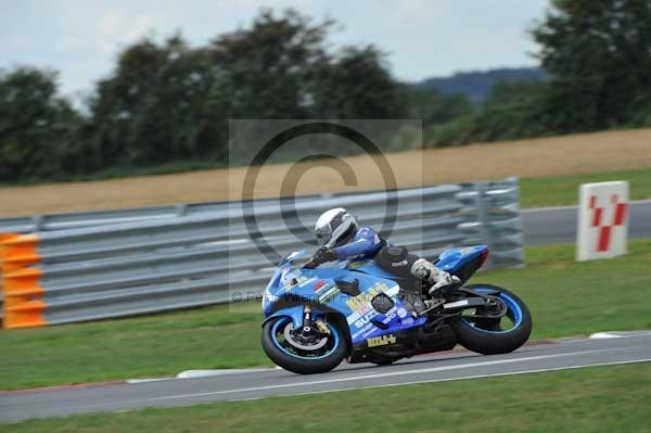 Motorcycle action photographs;Trackday digital images;event digital images;eventdigitalimages;no limits trackday;peter wileman photography;snetterton;snetterton circuit norfolk;snetterton photographs;trackday;trackday photos