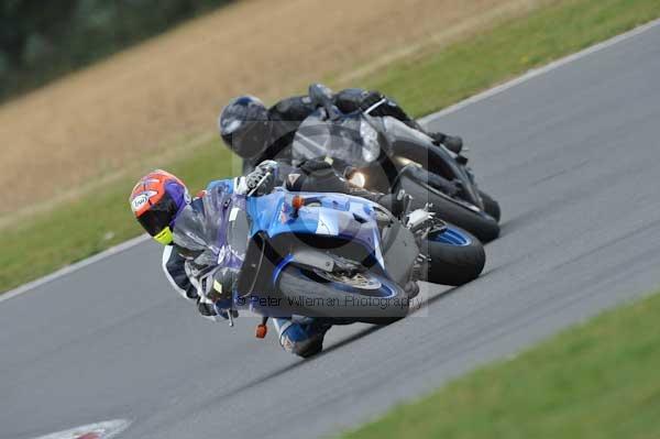 Motorcycle action photographs;Trackday digital images;event digital images;eventdigitalimages;no limits trackday;peter wileman photography;snetterton;snetterton circuit norfolk;snetterton photographs;trackday;trackday photos