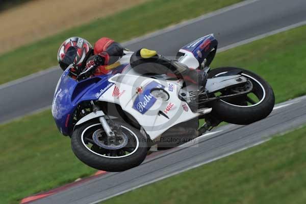 Motorcycle action photographs;Trackday digital images;event digital images;eventdigitalimages;no limits trackday;peter wileman photography;snetterton;snetterton circuit norfolk;snetterton photographs;trackday;trackday photos