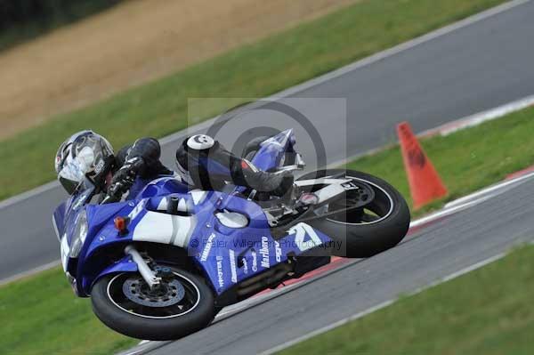 Motorcycle action photographs;Trackday digital images;event digital images;eventdigitalimages;no limits trackday;peter wileman photography;snetterton;snetterton circuit norfolk;snetterton photographs;trackday;trackday photos
