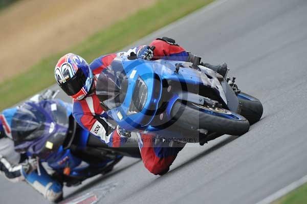 Motorcycle action photographs;Trackday digital images;event digital images;eventdigitalimages;no limits trackday;peter wileman photography;snetterton;snetterton circuit norfolk;snetterton photographs;trackday;trackday photos