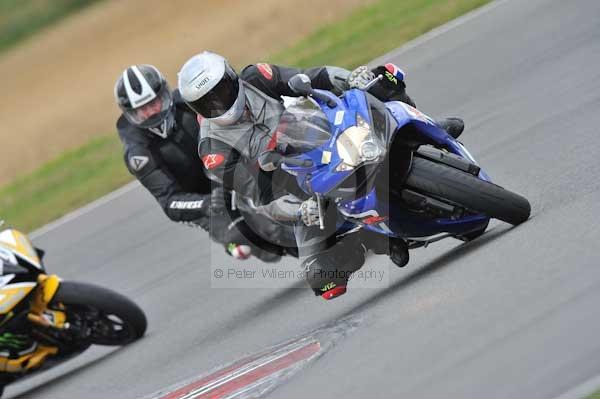 Motorcycle action photographs;Trackday digital images;event digital images;eventdigitalimages;no limits trackday;peter wileman photography;snetterton;snetterton circuit norfolk;snetterton photographs;trackday;trackday photos