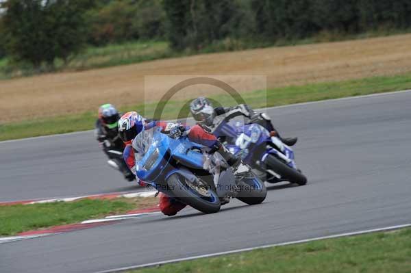 Motorcycle action photographs;Trackday digital images;event digital images;eventdigitalimages;no limits trackday;peter wileman photography;snetterton;snetterton circuit norfolk;snetterton photographs;trackday;trackday photos