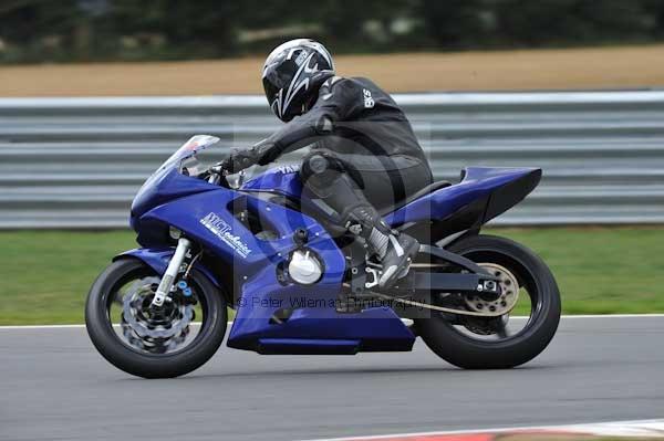 Motorcycle action photographs;Trackday digital images;event digital images;eventdigitalimages;no limits trackday;peter wileman photography;snetterton;snetterton circuit norfolk;snetterton photographs;trackday;trackday photos