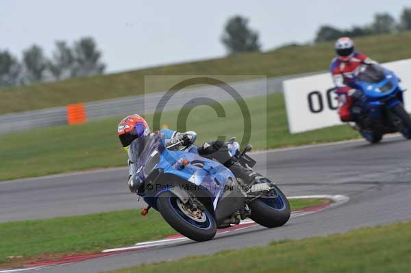Motorcycle action photographs;Trackday digital images;event digital images;eventdigitalimages;no limits trackday;peter wileman photography;snetterton;snetterton circuit norfolk;snetterton photographs;trackday;trackday photos