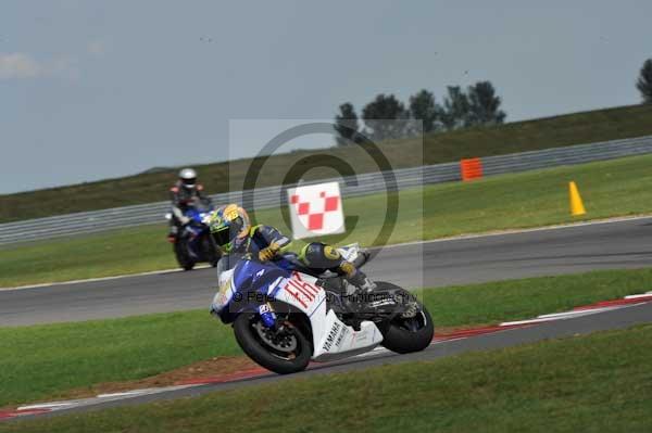 Motorcycle action photographs;Trackday digital images;event digital images;eventdigitalimages;no limits trackday;peter wileman photography;snetterton;snetterton circuit norfolk;snetterton photographs;trackday;trackday photos
