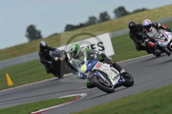 Motorcycle action photographs;Trackday digital images;event digital images;eventdigitalimages;no limits trackday;peter wileman photography;snetterton;snetterton circuit norfolk;snetterton photographs;trackday;trackday photos